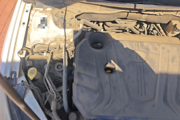Used Bestune B70 2014 2.0L automatic comfort version Engine Bay Right
