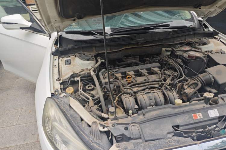 Used Bestune B70 2014 2.0L automatic luxury version Engine Bay Right