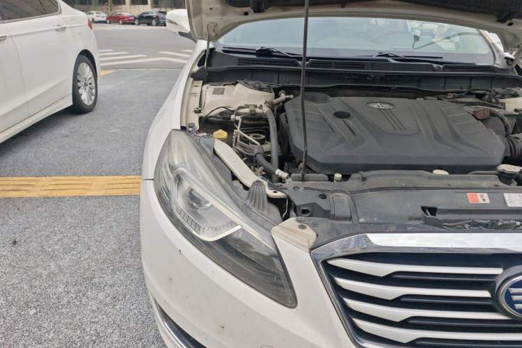 Used Bestune B70 2014 2.0L automatic comfort version Engine Bay Right