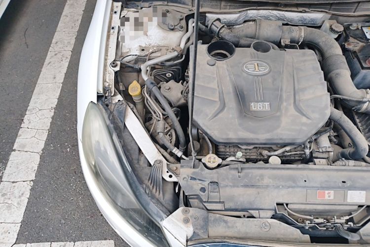 Used Bestune B70 2014 1.8T Automatic Sport Luxury Model Engine Bay Right