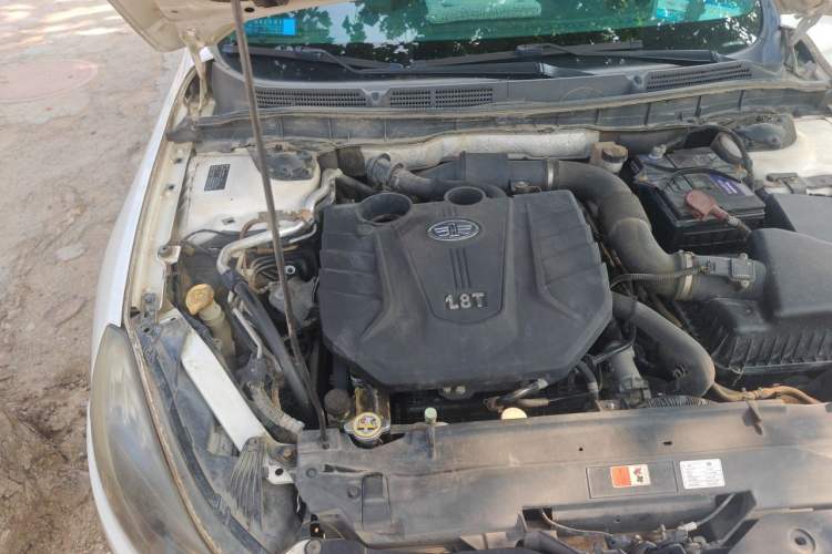 Used Bestune B70 2014 1.8T Automatic Sport Premium Edition Engine Bay Right
