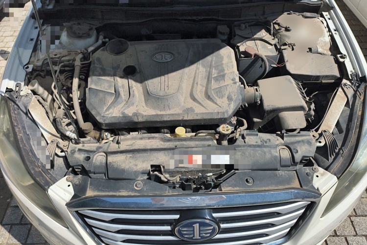 Used Bestune B70 2014 2.0L automatic comfort version Engine Bay