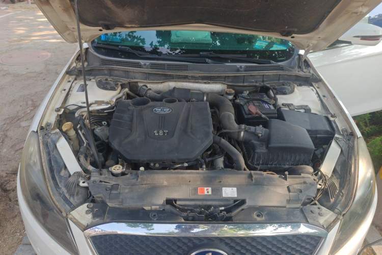 Used Bestune B70 2014 1.8T Automatic Sport Premium Edition Engine Bay