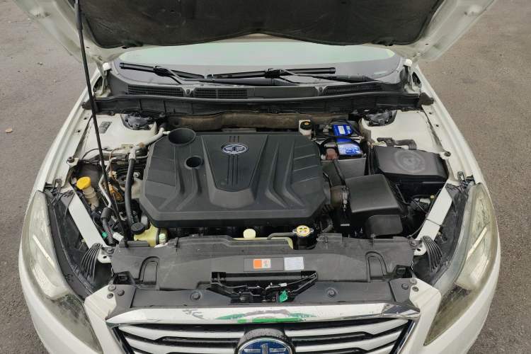 Used Bestune B70 2014 2.0L automatic comfort version Engine Bay