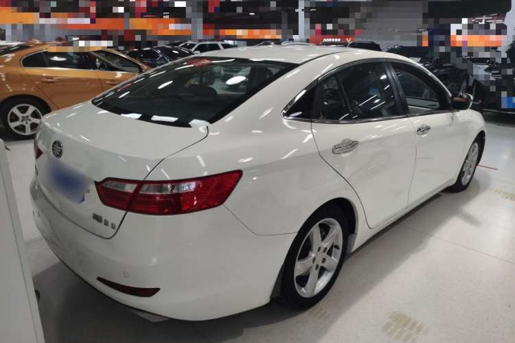 Used Bestune B70 2014 2.0L automatic luxury version Exterior 3
