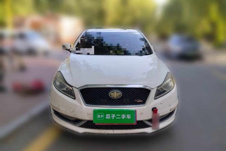 Used Bestune B70 2014 2.0L manual luxury version Front
