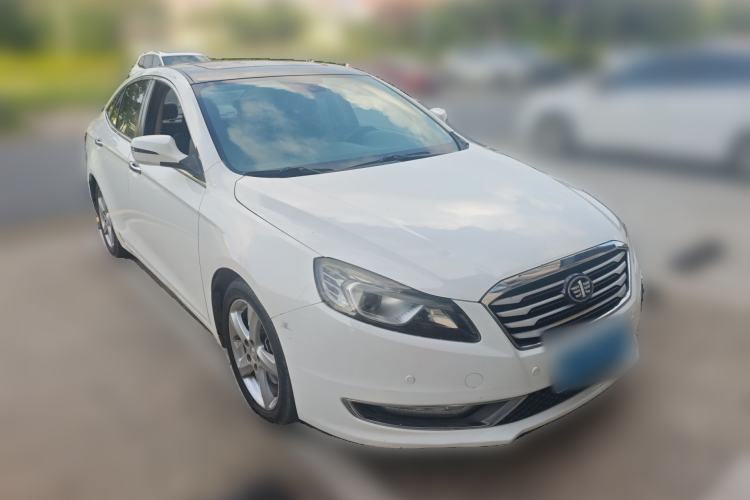 Used Bestune B70 2014 2.0L automatic luxury version Front Right 45 Deg