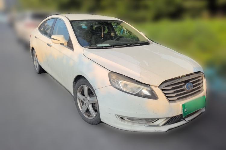 Used Bestune B70 2014 2.0L automatic comfort version Front Right 45 Deg