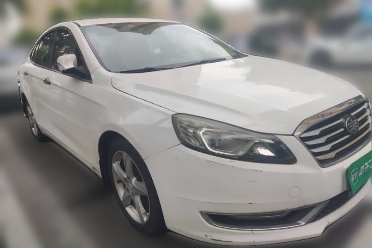 Used Bestune B70 2014 2.0L automatic comfort version Front Right 45 Deg