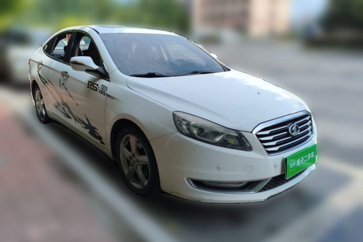 Used Bestune B70 2014 2.0L automatic luxury version Front Right 45 Deg