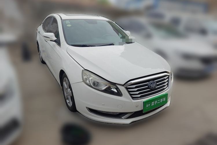 Used Bestune B70 2014 2.0L automatic luxury version Front Right 45 Deg