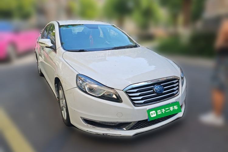 Used Bestune B70 2014 2.0L automatic comfort version Front Right 45 Deg