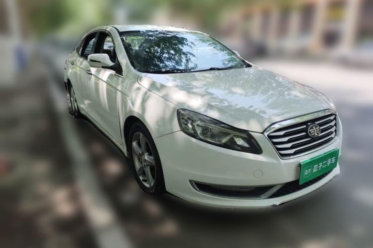 Used Bestune B70 2014 2.0L automatic comfort version Front Right 45 Deg