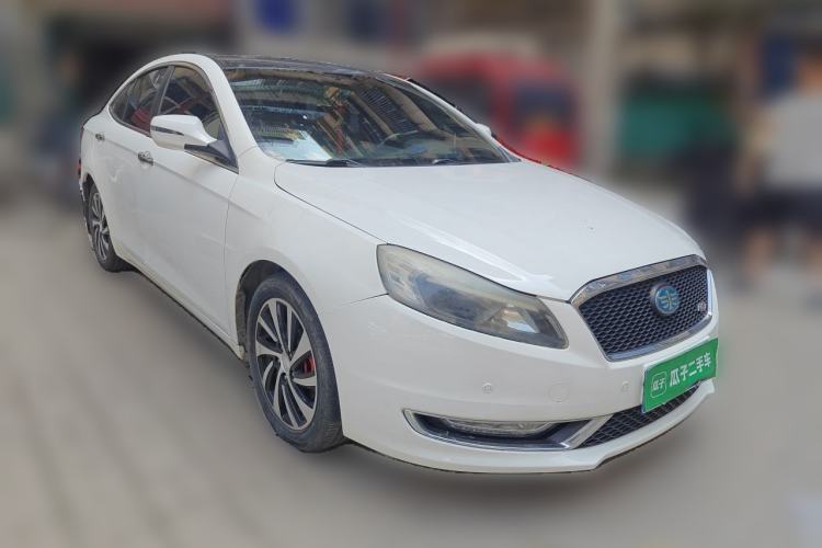 Used Bestune B70 2014 1.8T Automatic Sport Premium Edition Front Right 45 Deg