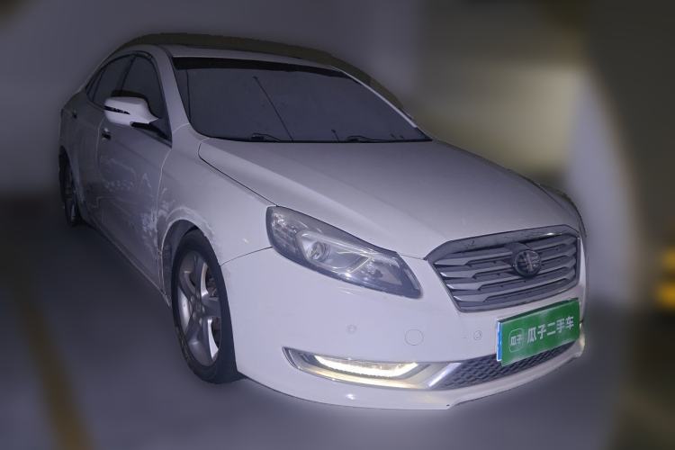 Used Bestune B70 2014 2.0L automatic luxury version Front Right 45 Deg