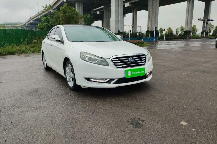 Used Bestune B70 2014 2.0L automatic comfort version Front Right 45 Deg