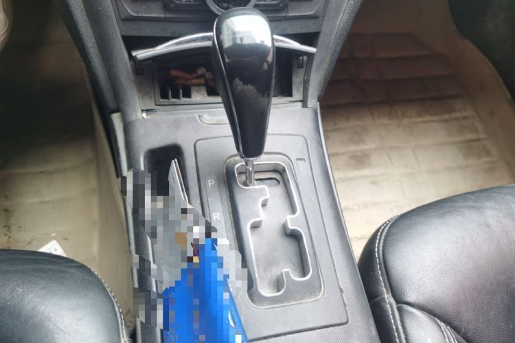 Used Bestune B70 2014 2.0L automatic comfort version Gear Lever
