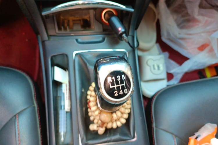 Used Bestune B70 2014 2.0L manual luxury version Gear Lever
