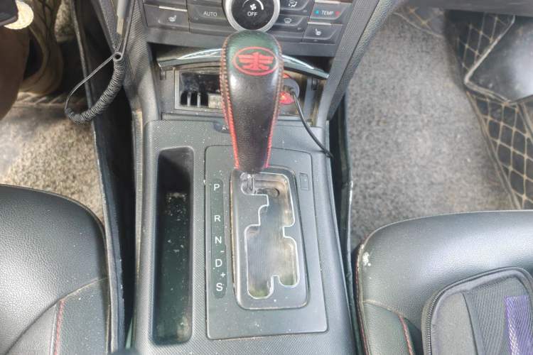 Used Bestune B70 2014 1.8T Automatic Sport Premium Edition Gear Lever