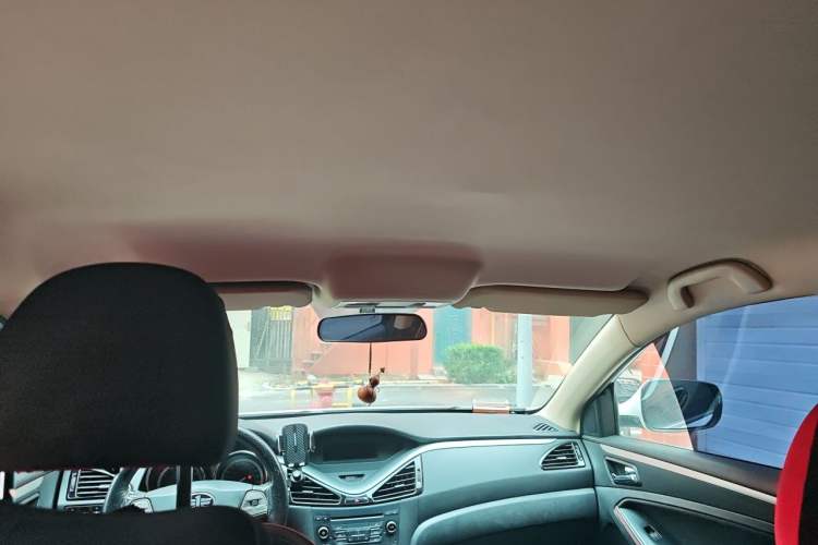 Used Bestune B70 2014 2.0L automatic comfort version Headliner