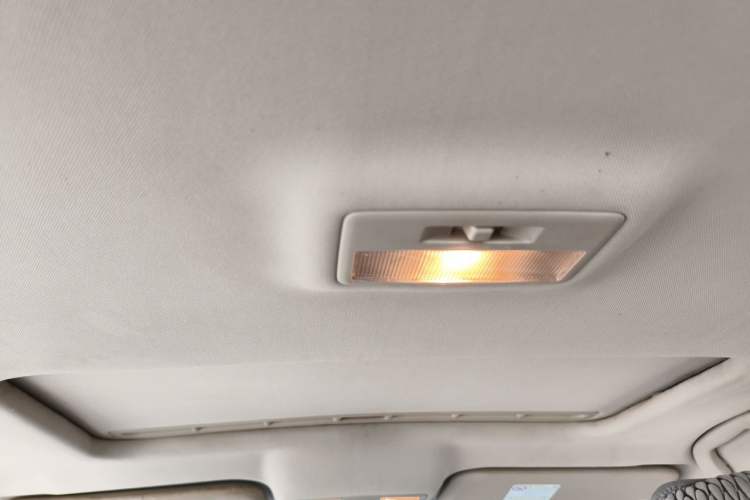 Used Bestune B70 2014 2.0L automatic luxury version Headliner