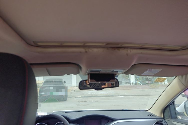 Used Bestune B70 2014 2.0L automatic luxury version Headliner