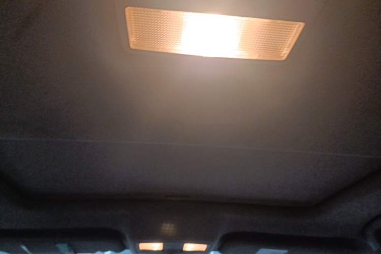 Used Bestune B70 2014 2.0L automatic luxury version Headliner