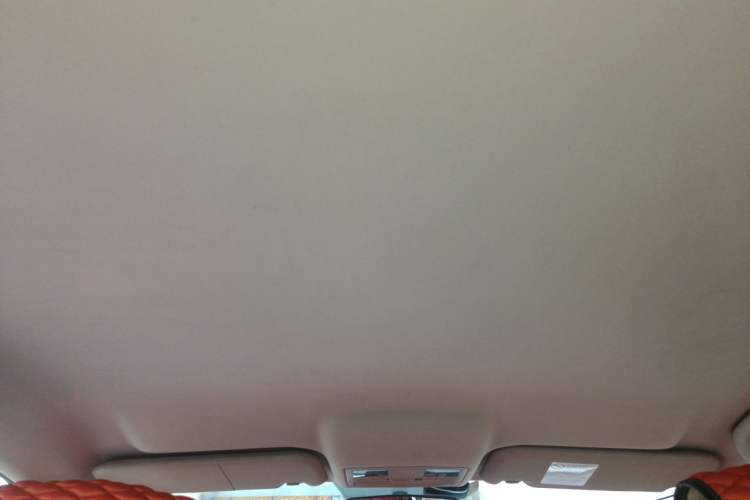 Used Bestune B70 2014 2.0L automatic comfort version Headliner