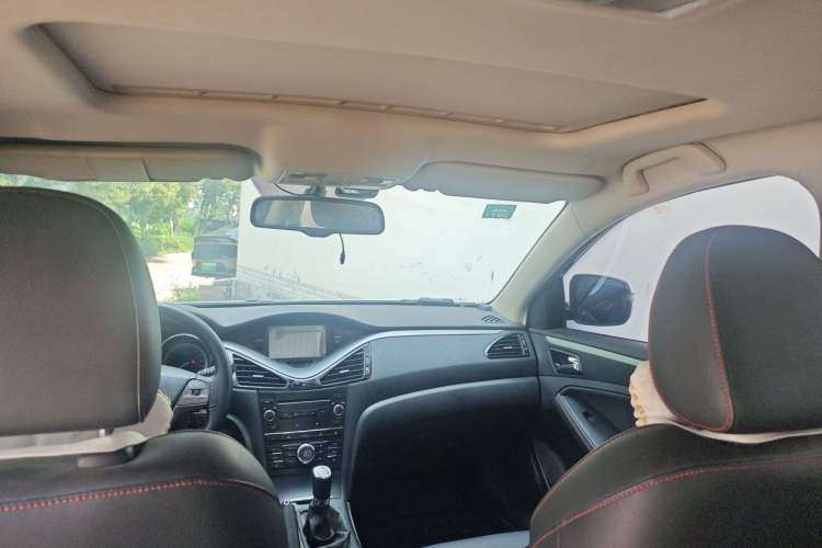 Used Bestune B70 2014 2.0L manual luxury version Headliner