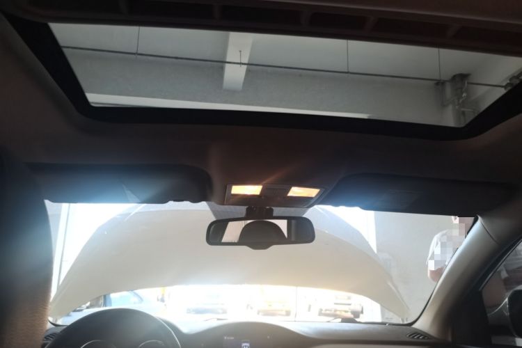 Used Bestune B70 2014 2.0L automatic luxury version Headliner