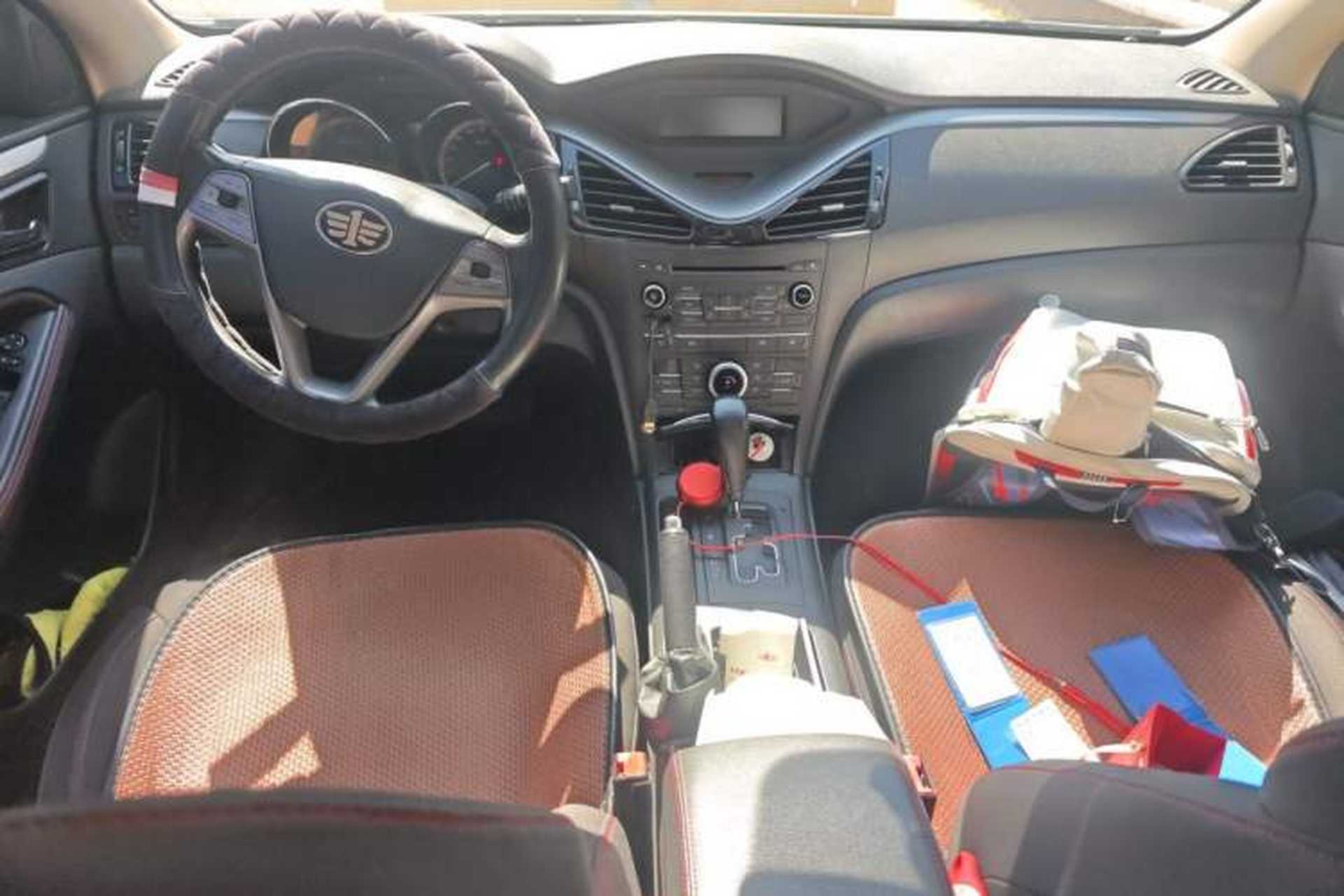 Used Bestune B70 2014 2.0L automatic comfort version Headliner