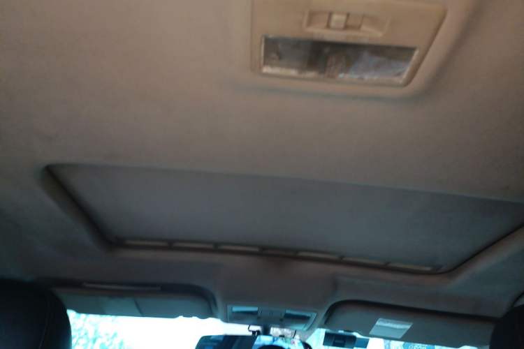 Used Bestune B70 2014 2.0L manual luxury version Headliner