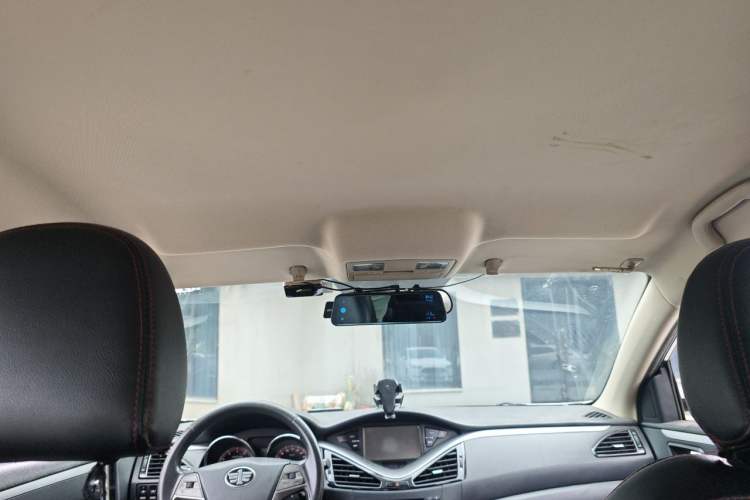 Used Bestune B70 2014 2.0L automatic comfort version Headliner