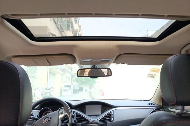 Used Bestune B70 2014 2.0L manual luxury version Headliner