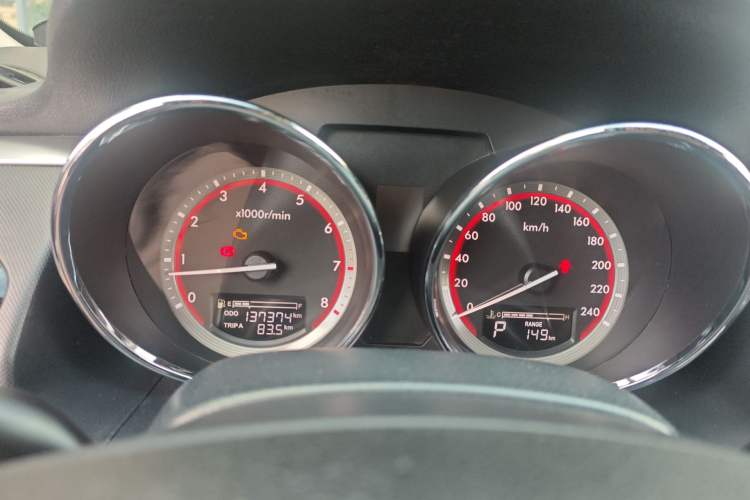 Used Bestune B70 2014 2.0L automatic luxury version Instrument Cluster