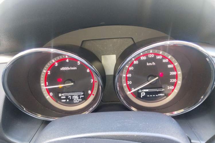 Used Bestune B70 2014 2.0L automatic comfort version Instrument Cluster