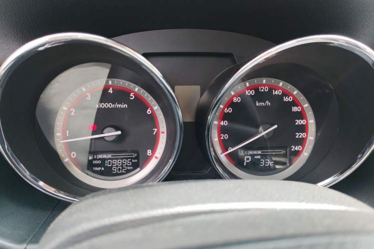 Used Bestune B70 2014 2.0L automatic luxury version Instrument Cluster