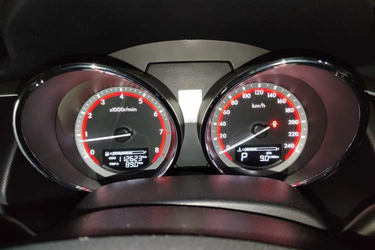 Used Bestune B70 2014 2.0L automatic luxury version Instrument Cluster