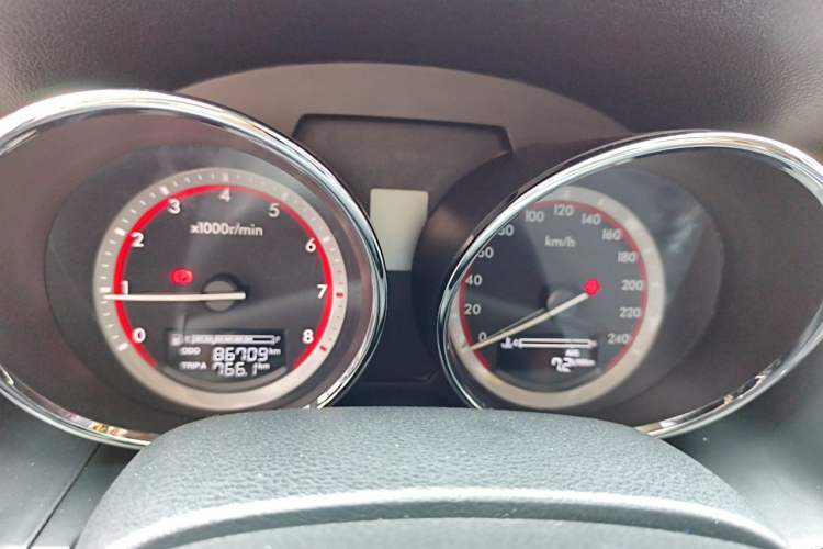 Used Bestune B70 2014 2.0L manual luxury version Instrument Cluster