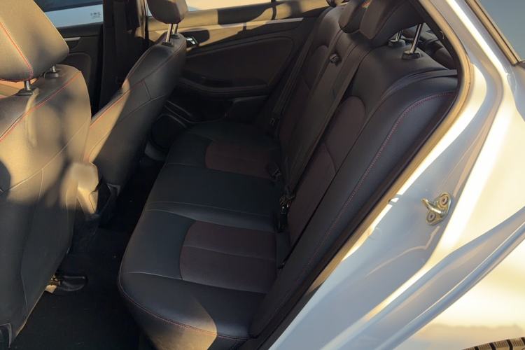 Used Bestune B70 2014 1.8T Automatic Sport Luxury Model Interior 1
