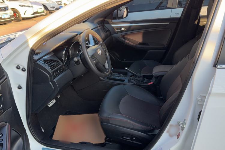 Used Bestune B70 2014 1.8T Automatic Sport Luxury Model Interior 2