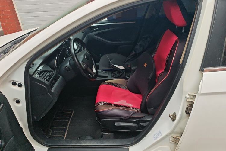 Used Bestune B70 2014 2.0L automatic comfort version Left Front Seat