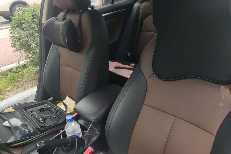 Used Bestune B70 2014 2.0L automatic comfort version Left Front Seat
