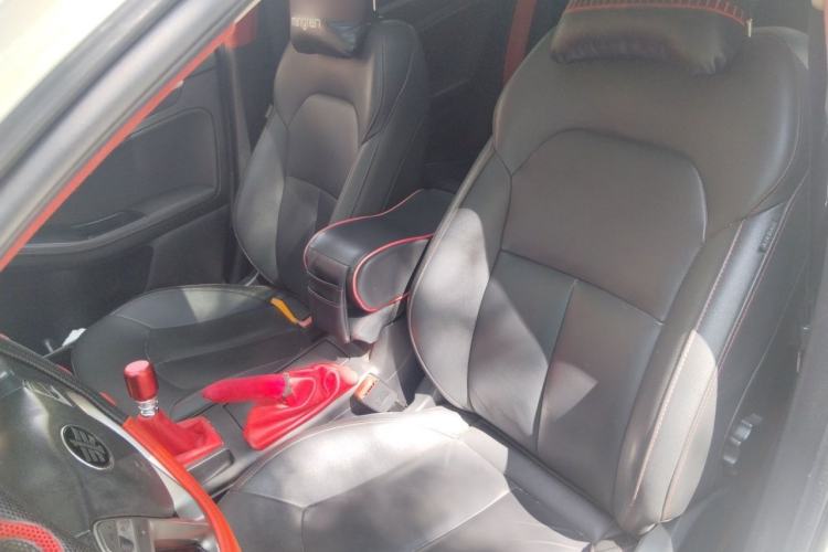Used Bestune B70 2014 2.0L manual luxury version Left Front Seat