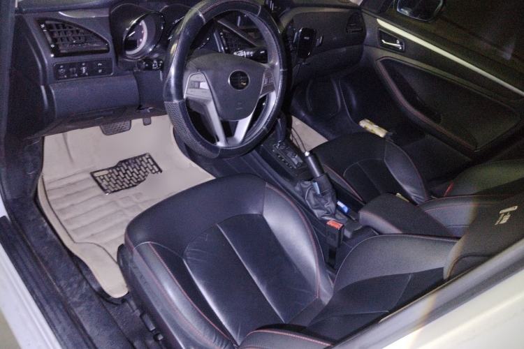 Used Bestune B70 2014 2.0L automatic luxury version Left Front Seat