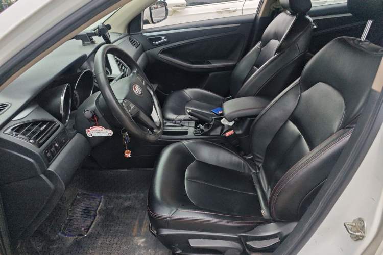 Used Bestune B70 2014 2.0L automatic comfort version Left Front Seat