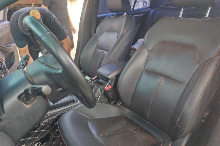Used Bestune B70 2014 1.8T Automatic Sport Premium Edition Left Front Seat