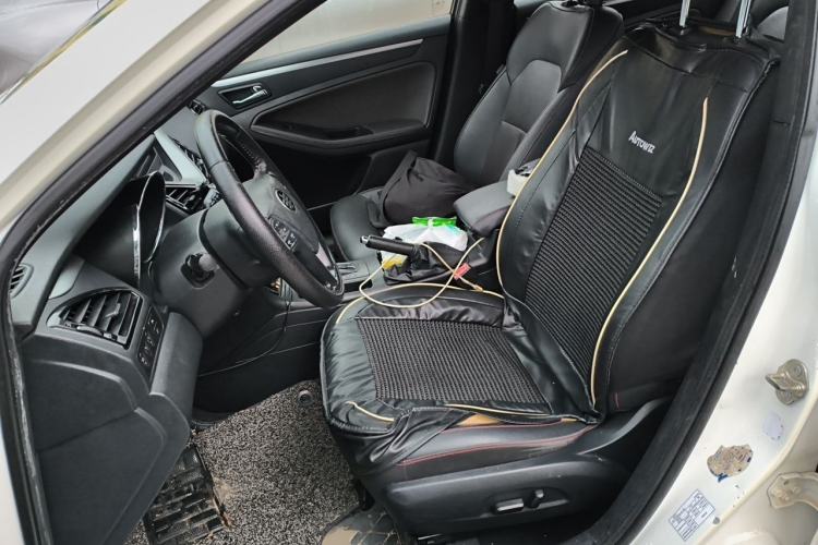 Used Bestune B70 2014 1.8T Automatic Sport Luxury Model Left Front Seat