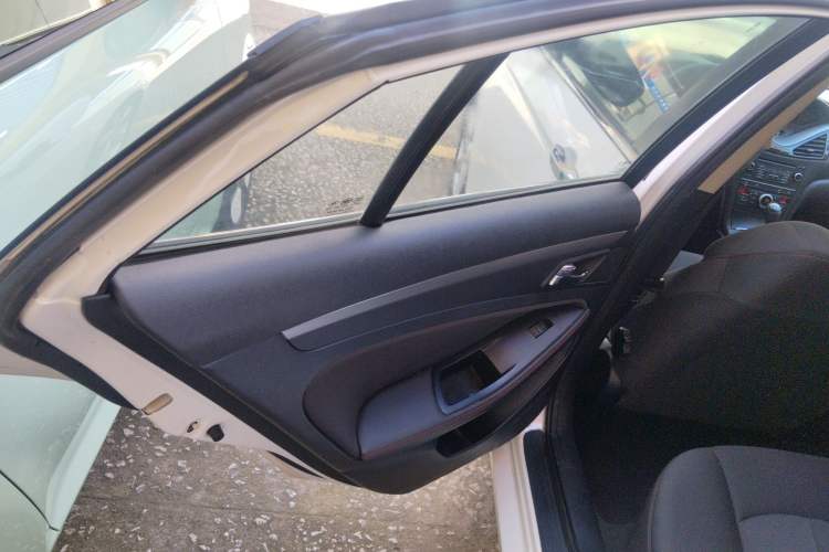 Used Bestune B70 2014 2.0L automatic comfort version Left Rear Door Interior