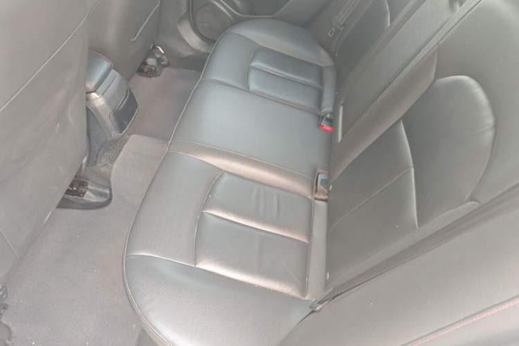 Used Bestune B70 2014 2.0L automatic luxury version Left Rear Seat